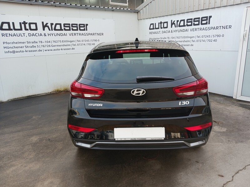 Fahrzeugabbildung i30 Advantage 48V-Mild-Hybrid 2WD DCT Bild 7 von 30
