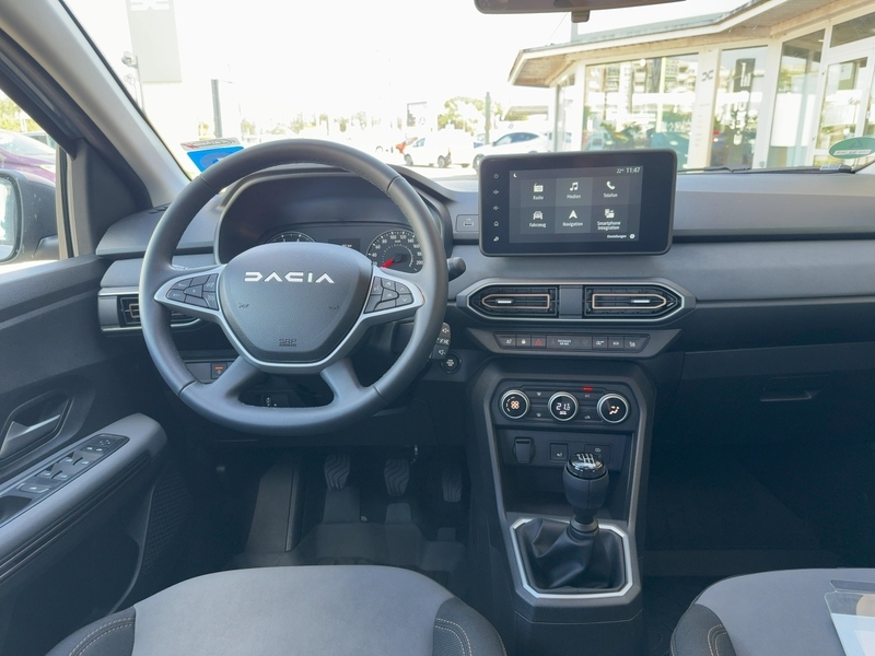 Fahrzeugabbildung Sandero Stepway Extreme+ TCe 110 Bild 8 von 15