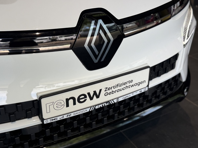 Fahrzeugabbildung Megane E-TECH Equilibre EV40 130PS boost charge Bild 43 von 50