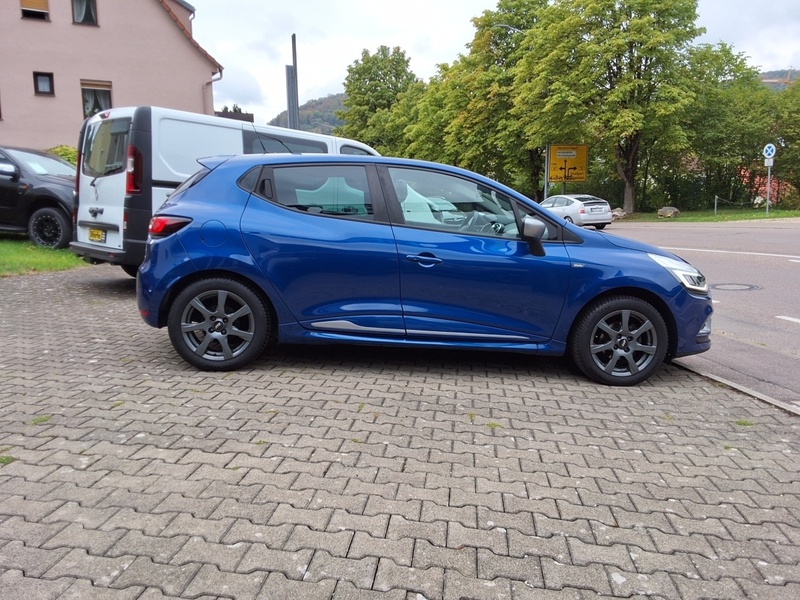Fahrzeugabbildung Clio TCe 120 GT-LINE/PDC/RADIO/ Bild 5 von 16