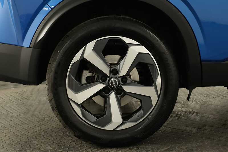 NISSAN Qashqai Qashqai 1.3 DIG-T N-Connecta LED Xtronic — photo 5