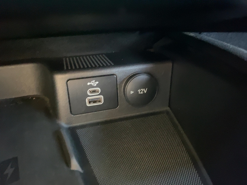 Fahrzeugabbildung Kuga Cool & Connect 1.5L 150PS M6 FWD Bild 19 von 21