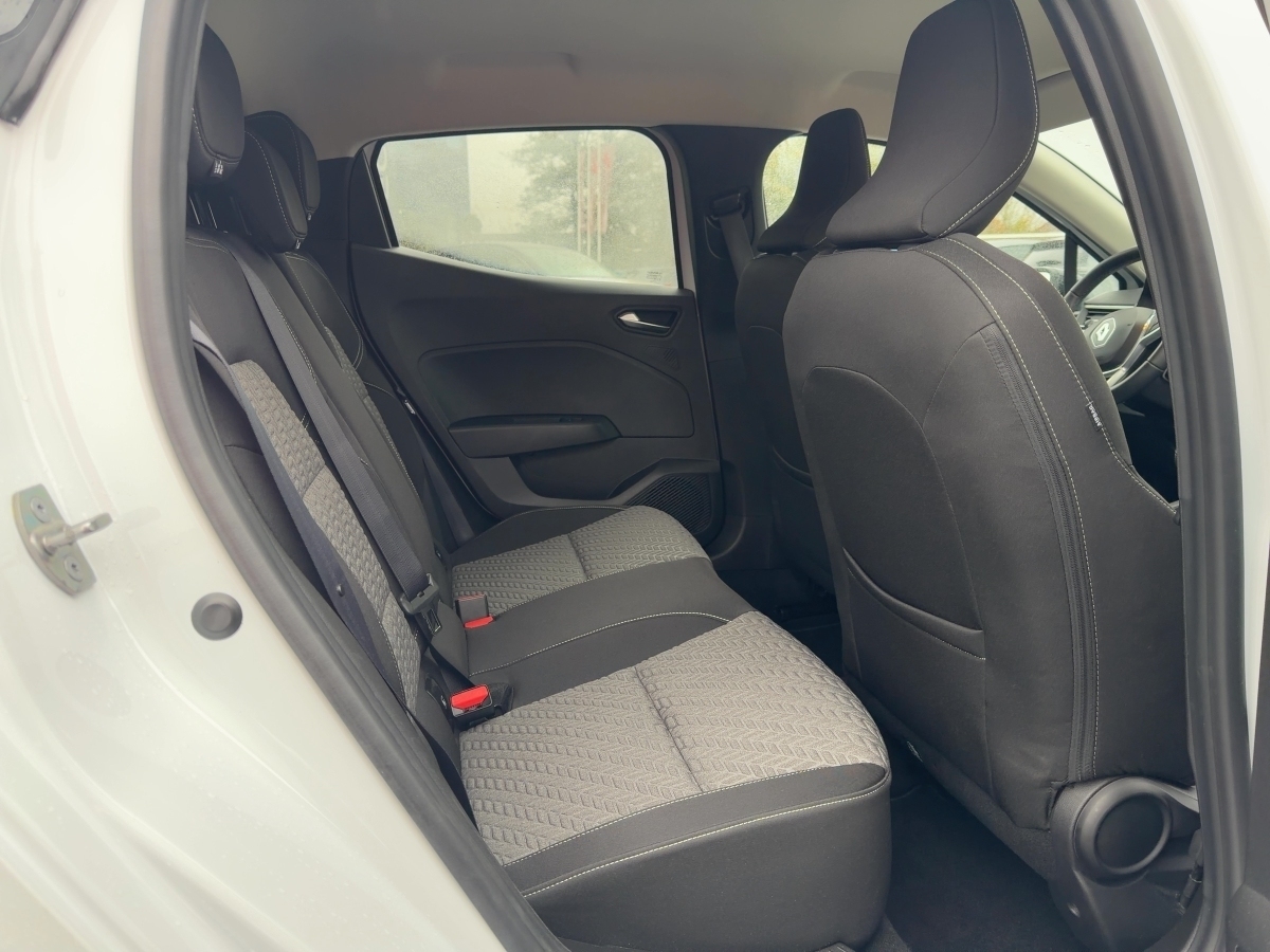 Renault Clio – Bild 12