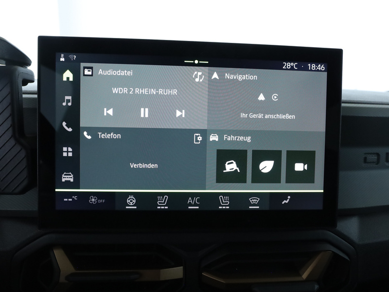 Fahrzeugabbildung Duster Apple CarPlay SHZ Bild 15 von 18