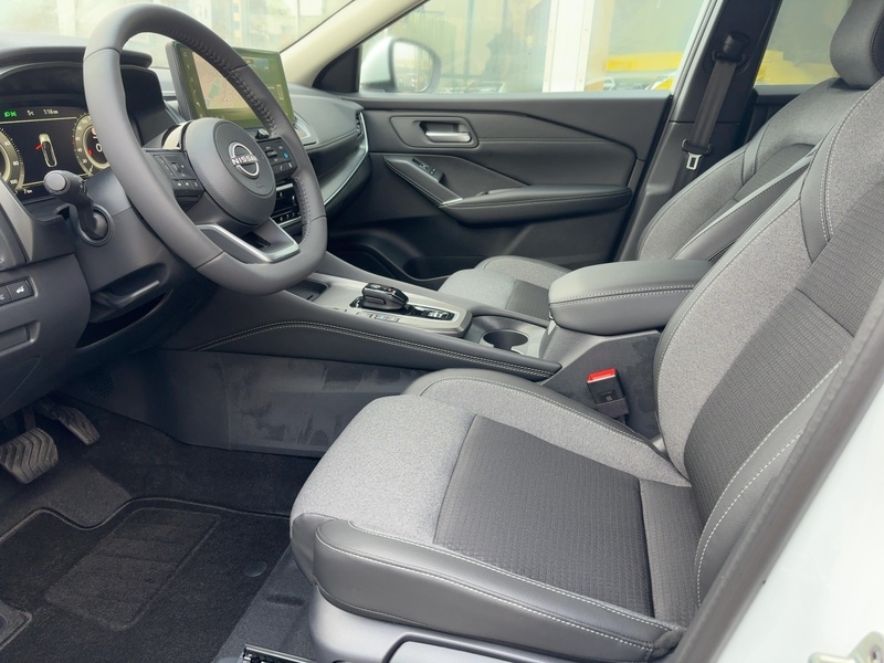 Fahrzeugabbildung Qashqai N-Connecta 1.5 VC-T e-POWER 190PS 4x2 WK Bild 6 von 20