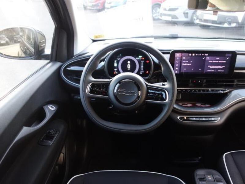 Fahrzeugabbildung 500e Base Cabrio 42kWh KLIMA*CARPLAY*TEMPOMAT Bild 8 von 17
