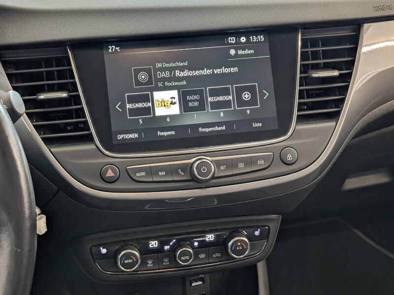 Fahrzeugabbildung Crossland 1.2 Turbo Business Edition Navi Kamera Bild 17 von 34