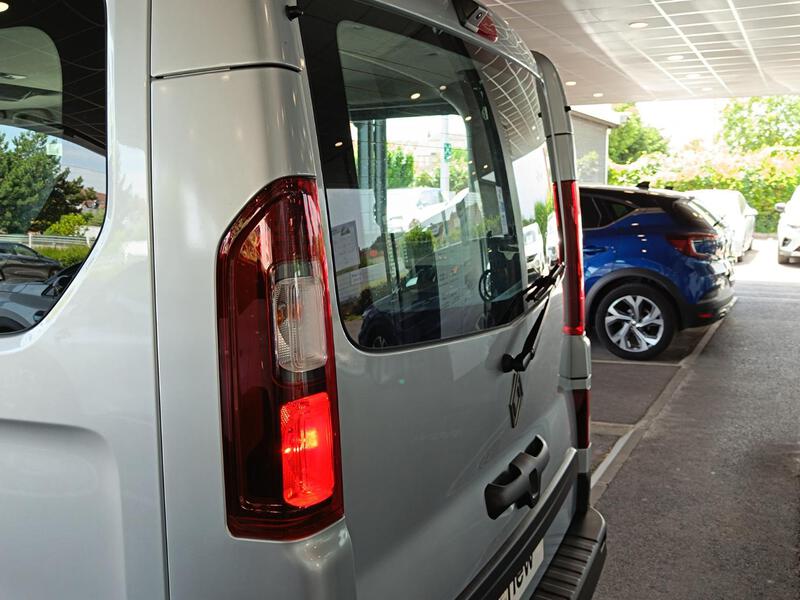 Renault Trafic Combi