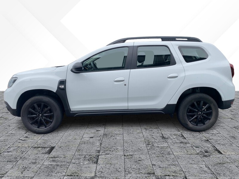 Fahrzeugabbildung Duster Comfort SCe 115 2WD Bild 2 von 19