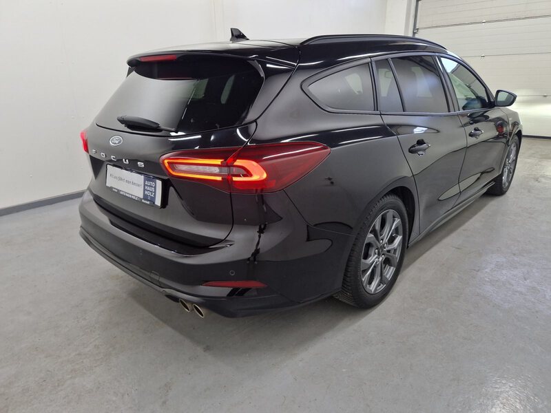 Fahrzeugabbildung Focus 1.0 EcoBoost ST-Line Turnier SYNC4 Bild 3 von 25