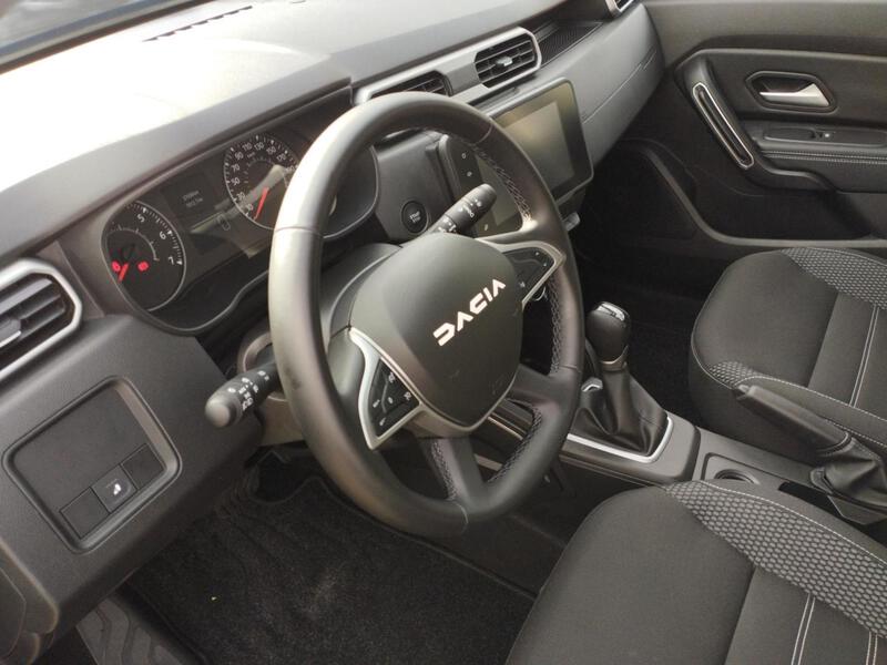 Fahrzeugabbildung Duster Journey TCe 150 EDC Bild 8 von 18