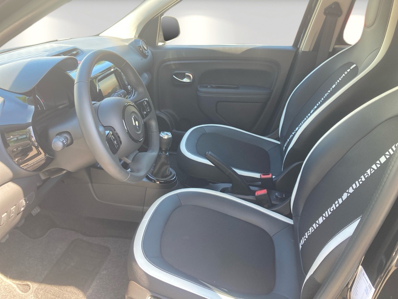 Fahrzeugabbildung Twingo Klima Navi SHZ Bild 8 von 17