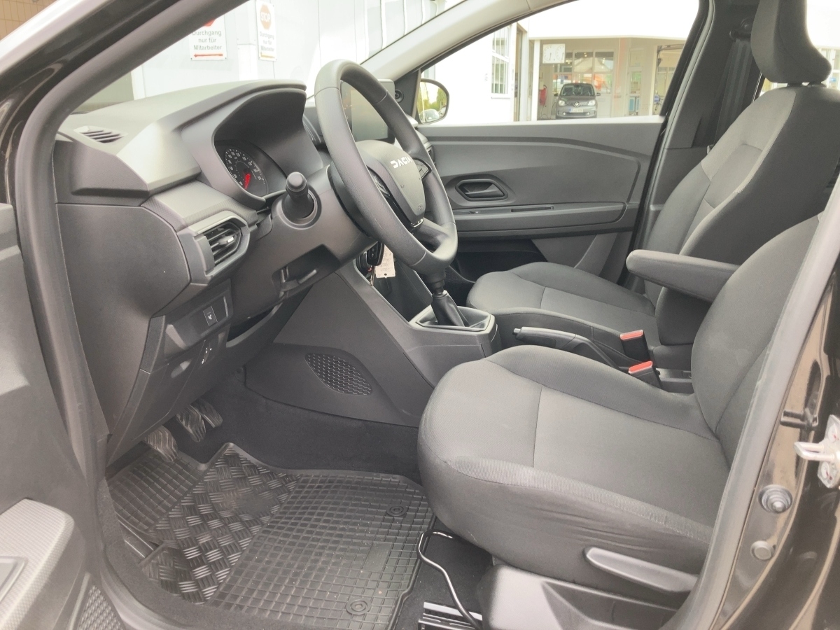 Dacia Sandero – Bild 8