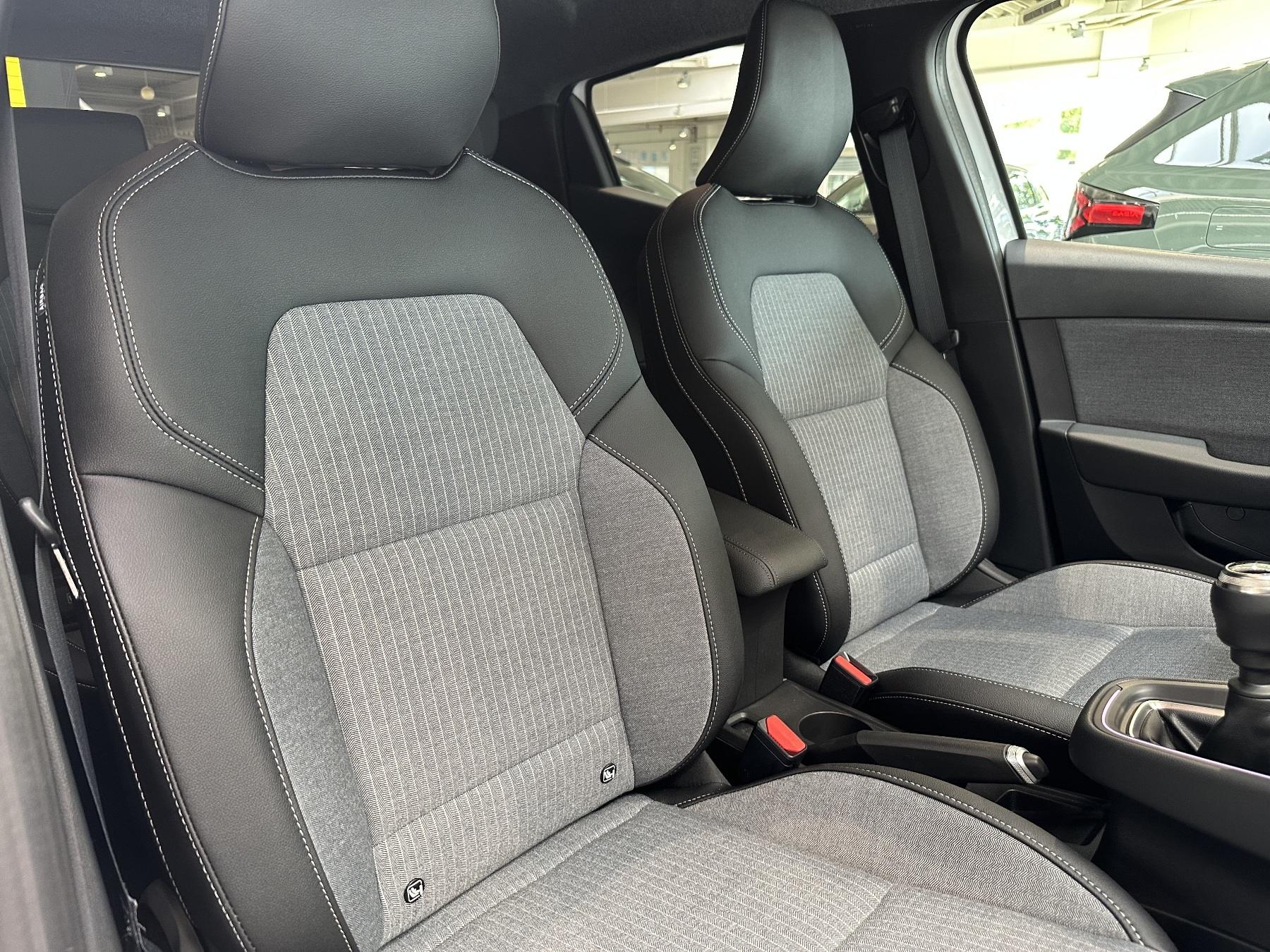 Renault Clio – Bild 13