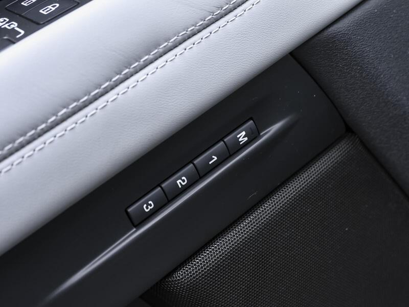 Fahrzeugabbildung Range Rover Evoque AHK NAV Bild 11 von 15