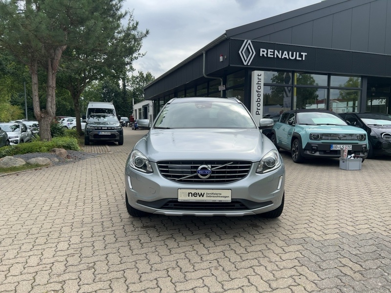 Fahrzeugabbildung XC60  *Pano,Klima,PDC,SHZ* Bild 6 von 15