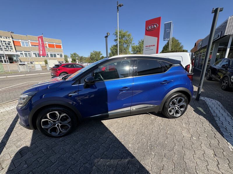 Fahrzeugabbildung Captur II 1.6 E-TECH Plug-in Hybrid 160 Techno Bild 8 von 18