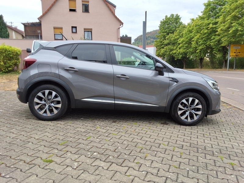 Fahrzeugabbildung Captur EXPERIENCE TCe 100 LPG Bild 5 von 16