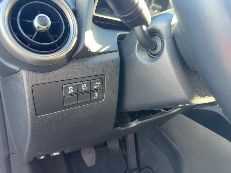 Fahrzeugabbildung 2 1.5 SKYACTIV-G 75 Exclusive-Line Bild 14 von 15