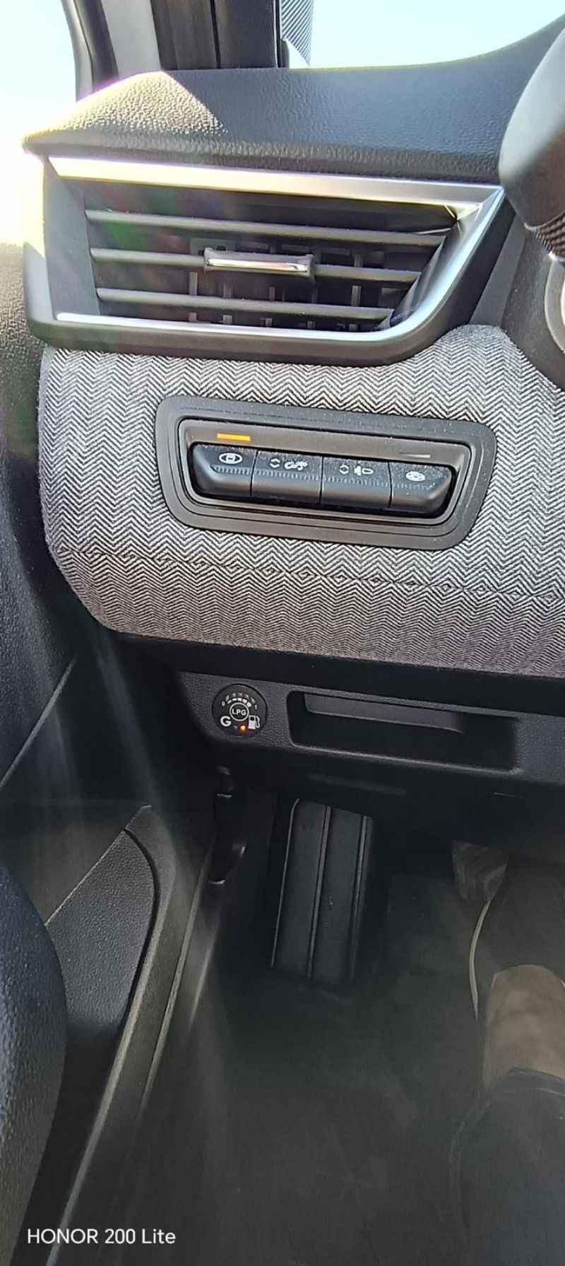 RENAULT Clio 2025 — imagine 64