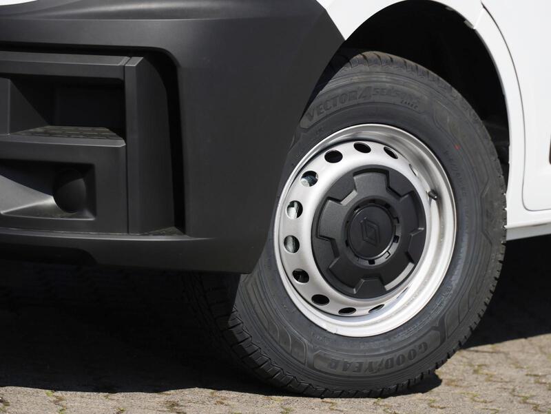 Fahrzeugabbildung Master Kastenwagen FWD extra L2H2 3,5t Blue dCi Bild 7 von 14