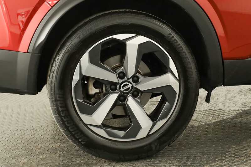 NISSAN Qashqai Qashqai 1.3 DIG-T N-Connecta LED Xtronic — photo 5