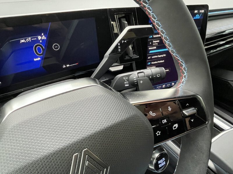 Fahrzeugabbildung Austral Esprit Alpine Full Hybrid E-Tech 200 Bild 14 von 42