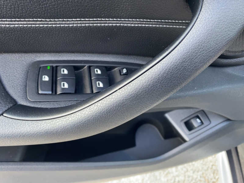Fahrzeugabbildung X1 sDrive 18 i xLine 1.5L 136PS Bild 14 von 21