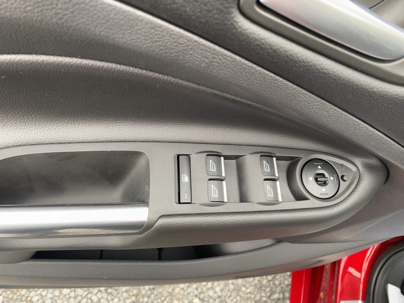 Fahrzeugabbildung Kuga ABS ESP SERVO Bild 14 von 21