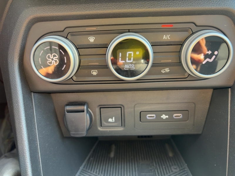Fahrzeugabbildung Sandero Stepway Extreme TCe 110 Bild 17 von 26