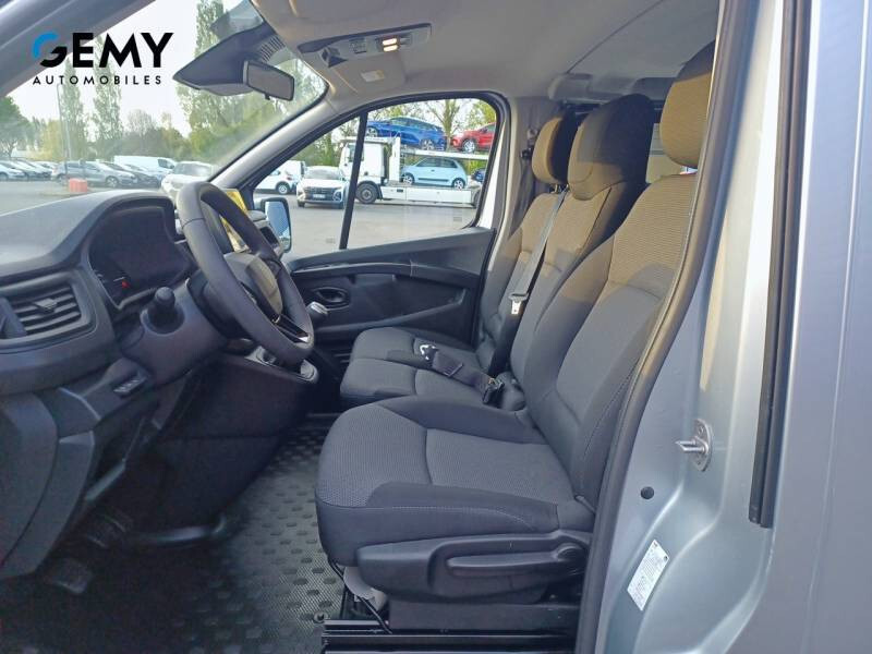Renault Trafic Combi