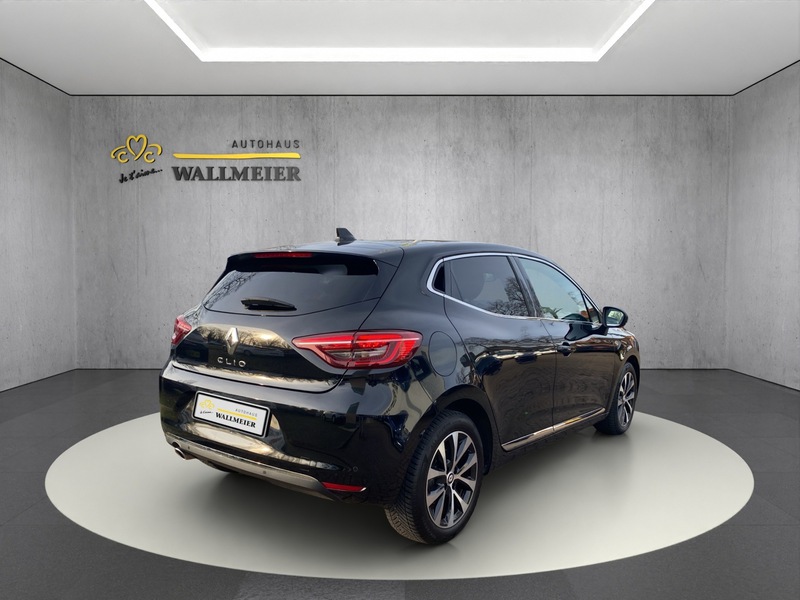 Fahrzeugabbildung Clio Techno 1.3 140 Bild 4 von 14