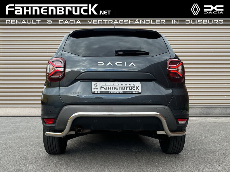 Fahrzeugabbildung Duster Scheckheft 360° Bild 4 von 20