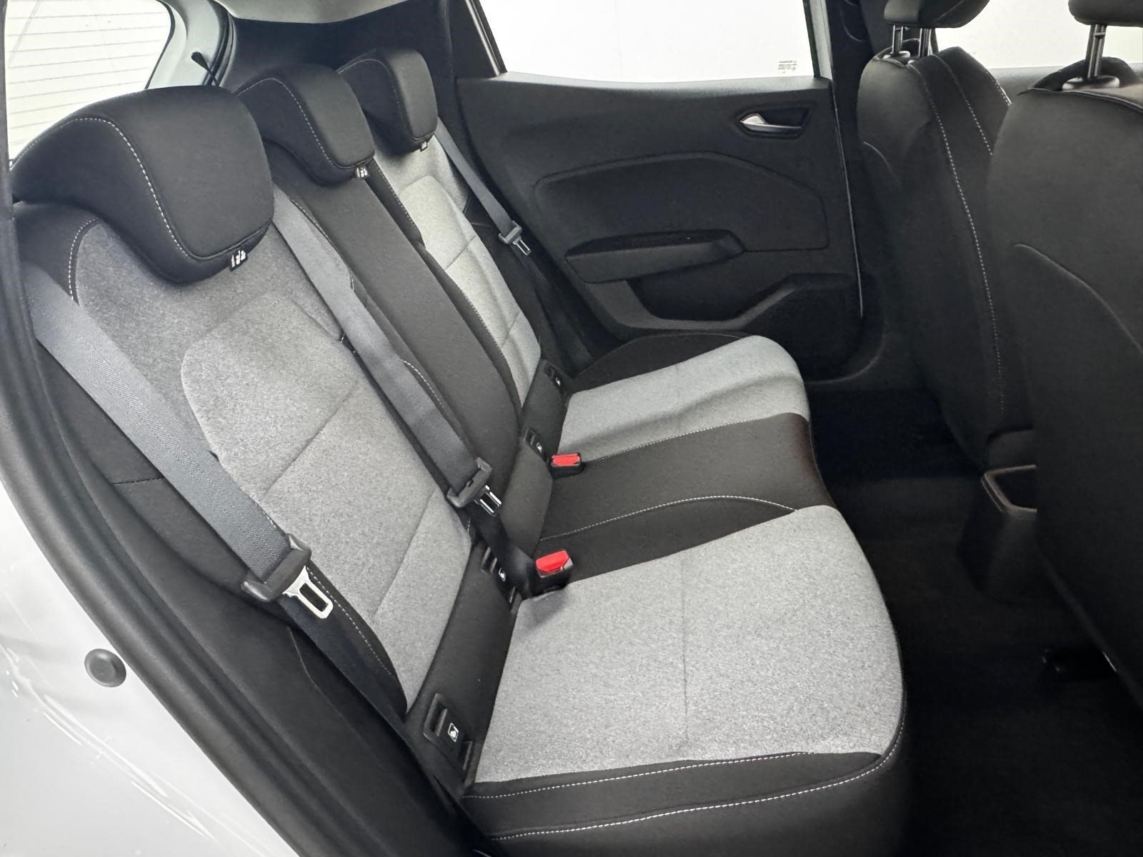 Renault Clio – Bild 11