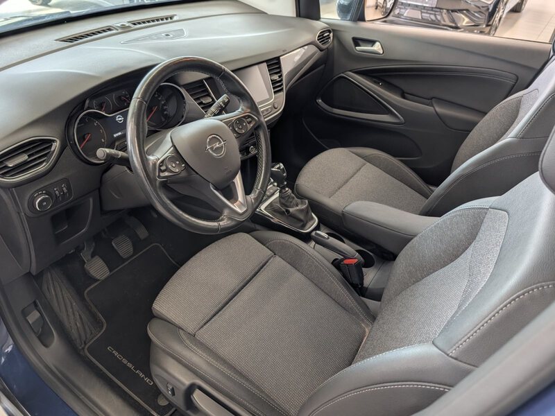 Fahrzeugabbildung Crossland 1.2 Turbo Business Edition Navi Kamera Bild 33 von 34