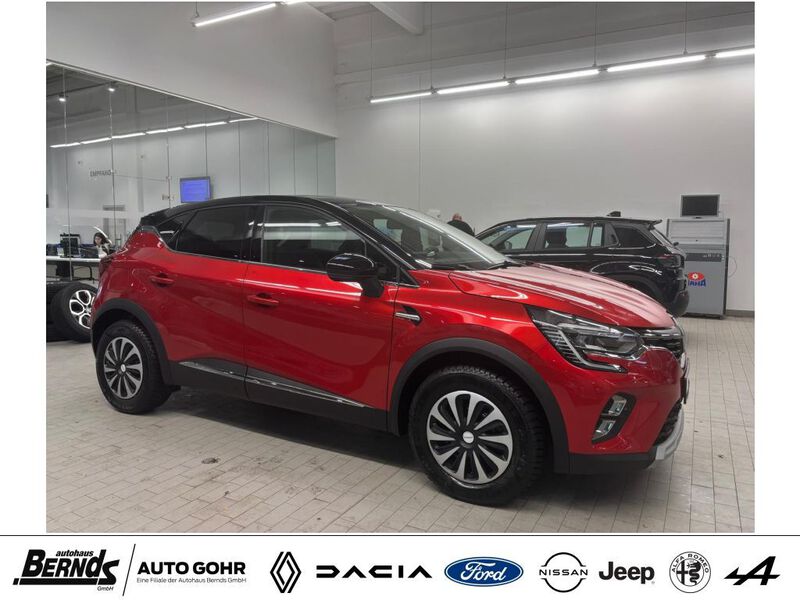 Fahrzeugabbildung Captur TCe Mild Hybrid 140 GPF Bild 2 von 28
