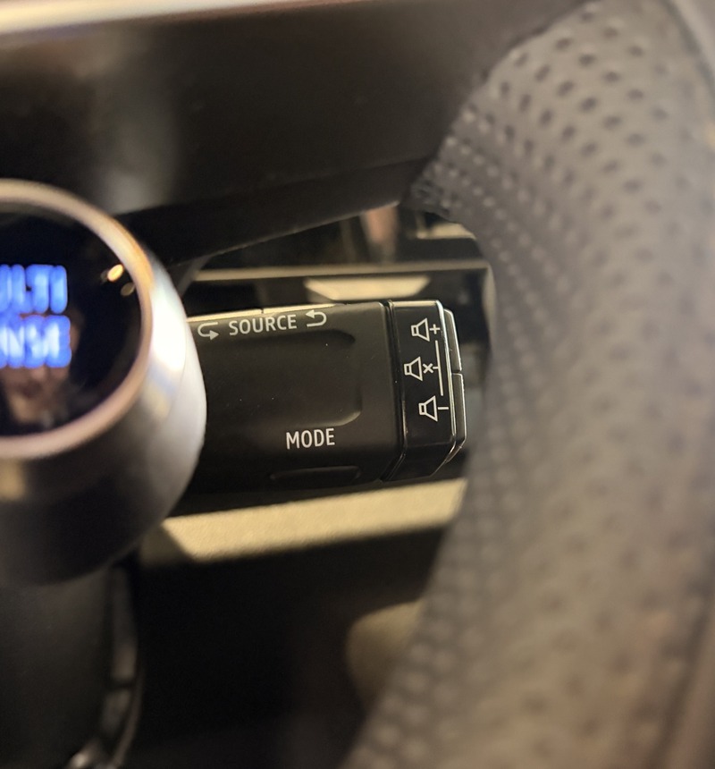 Fahrzeugabbildung Austral Techno Full Hybrid 200 PS Bild 34 von 50