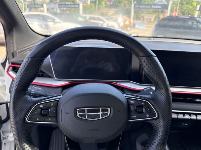 GEELY Coolray 2023 — imagine 12