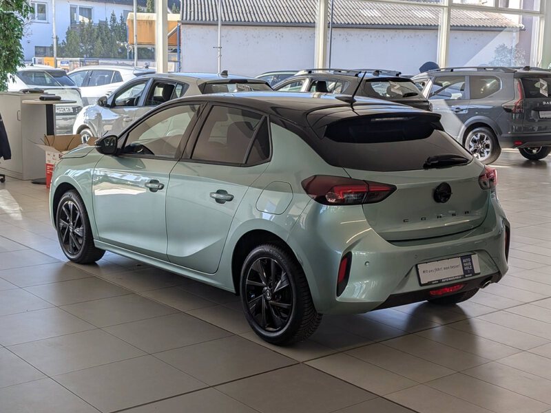 Fahrzeugabbildung Corsa YES 1.2 CarPlay Bild 2 von 31
