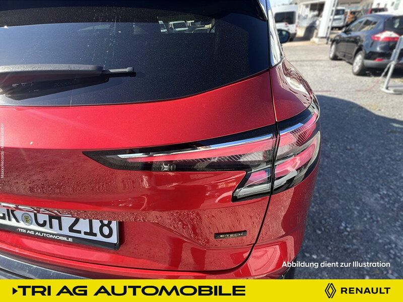 Fahrzeugabbildung Austral Full Hybrid E-Tech 200 Winter-Paket Extended Grip-Paket Techno Bild 13 von 26
