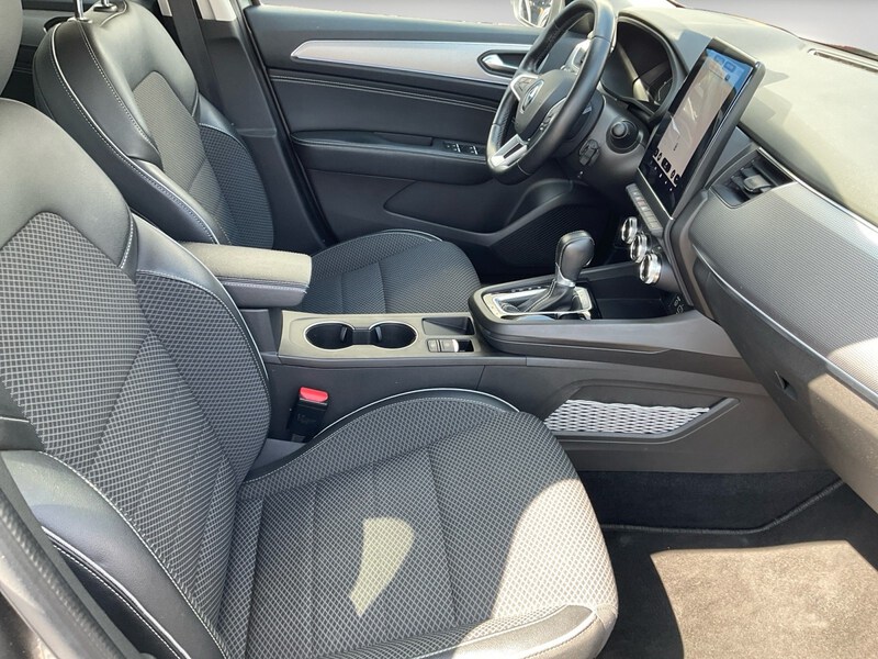 Fahrzeugabbildung Arkana INTENS E-TECH Hybrid 145/LED/Navi/Kamera Bild 8 von 17