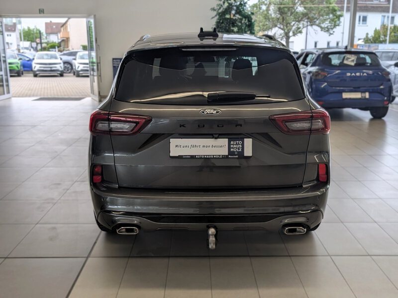 Fahrzeugabbildung Kuga 1.5 EcoBoost ST-Line X 4-Jahre FGS Bild 3 von 47