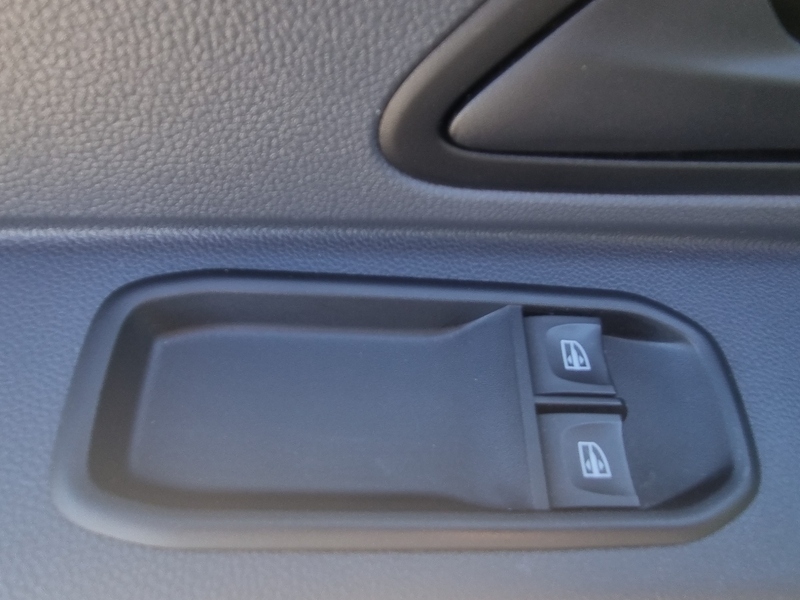 Fahrzeugabbildung Duster Deal TCe 90 Bild 13 von 14