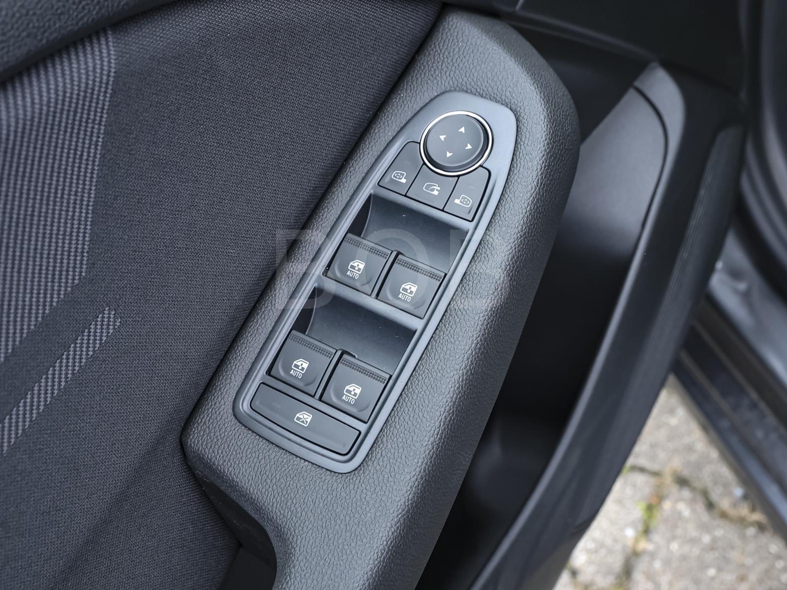 Renault Clio – Bild 9