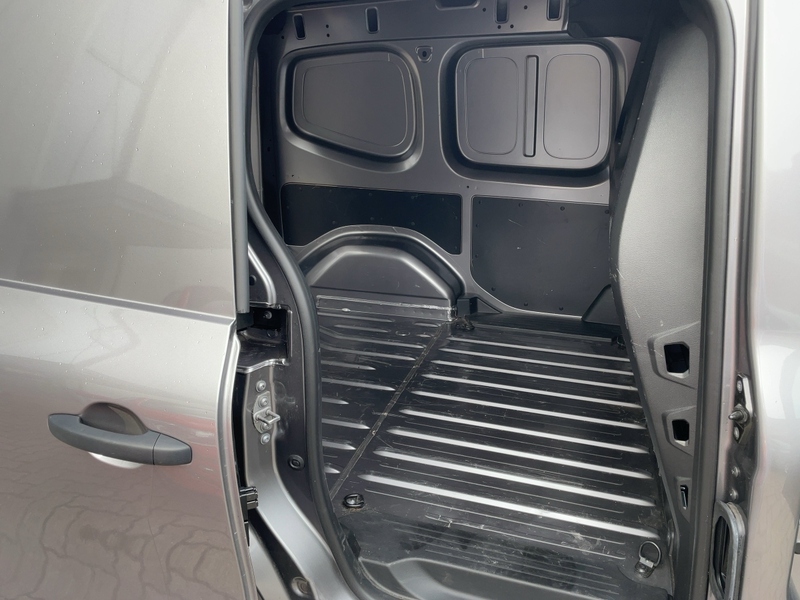 Fahrzeugabbildung Kangoo III Rapid 1.3 TCe 100 Advance Bild 8 von 15