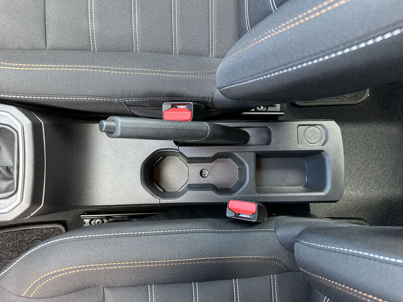 Fahrzeugabbildung Sandero Navi Bild 15 von 20