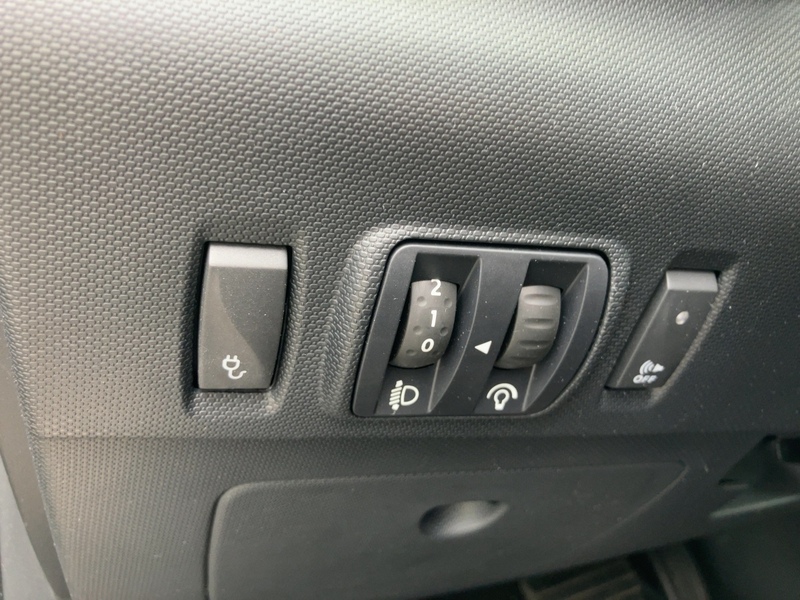Fahrzeugabbildung Zoe Rückfahrkamera Bild 15 von 17