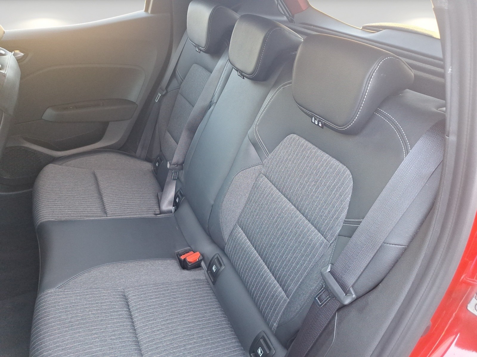 Renault Clio – Bild 7