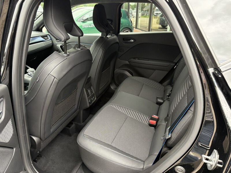 Fahrzeugabbildung Captur Esprit Alpine M Bild 9 von 10