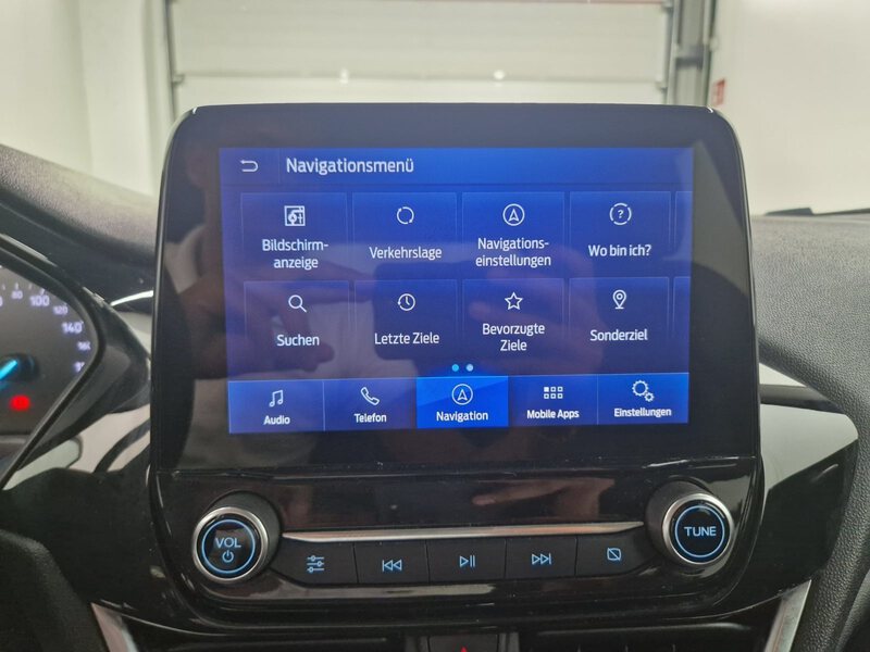 Fahrzeugabbildung Fiesta 1.0 EcoBoost MHEV Titanium Bild 25 von 27